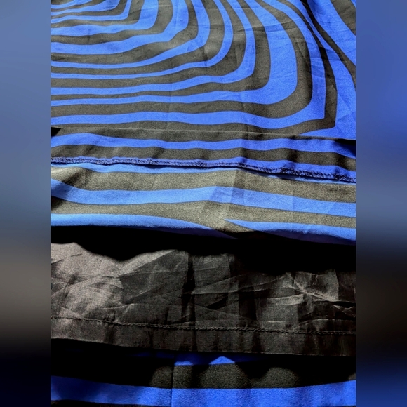 NWT, TAHARI Royal Blue & Black, Wavy Stripe, Sheath Dress, Size 12 - Picture 6 of 14